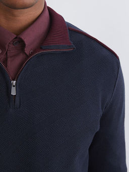 Dik Yaka Erkek Triko Kazak