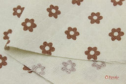 Муслин двухслойный с эф.фактурной стежки Коричневые ромашки на молочном-2, СОРТ2, ш.1.39м, хл-100% - Купава фото 4