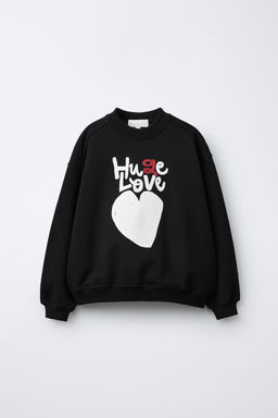 HEART SWEATSHIRT