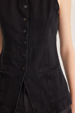 Trendyolmilla Siyah Dikis Detayl? Arkas? Kemer Tokal? Fitted/Vucuda Oturan Denim Yelek TWOSS25YE00022  фото 4