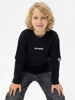 Лонгслив с принтом для мальчика с подзорным рукавом 22-7680 черный