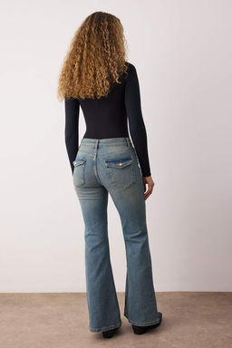 Mavi Normal Bel Arka Cep Detayl? Flare Bootcut Jeans TWOAW26JE00130 - Trendyolmilla фото 4