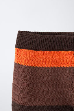 BERMUDA PUNTO CROCHET RAYA CONTRASTE / Marr?n