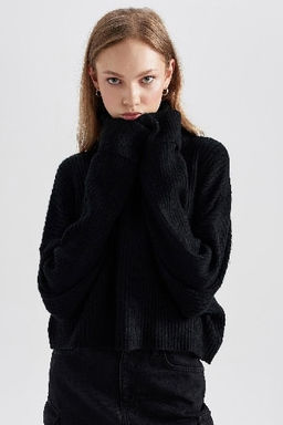 Oversize Genis Kal?p Bal?kc? Yaka Triko Kazak