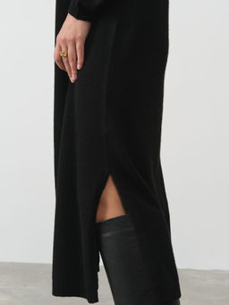 Платье из пуха яка 13210 черное