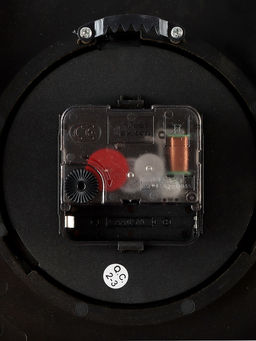 Часы настенные интерьерные «Чашка», бесшумные, плавный ход, 29×30 см, d=10.5 см, коричневые
