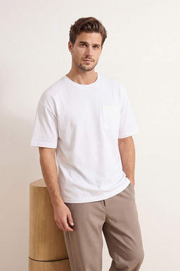 Beyaz Oversize/Geni_ %100 Pamuk Bisiklet Yaka Cepli T-Shirt TMNSS26TS00016