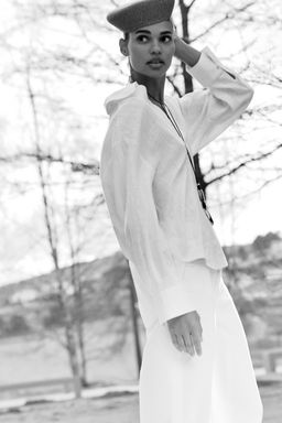 BLUSA CON LINO CUELLO POLO / Blanco - Zara фото 8