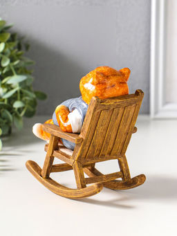 Фигурка полистоун лак «Пухлый кот в жилете, на кресле-качалке», 12×7.7×13.5 см