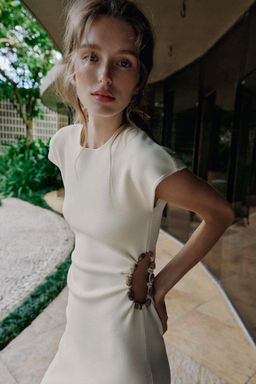 VESTIDO PUNTO CUT OUT BOLAS / Crudo - Zara фото 3