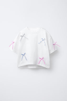 T-SHIRT WITH BOWS