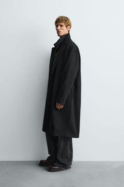 WATER-REPELLENT STRUCTURED COAT