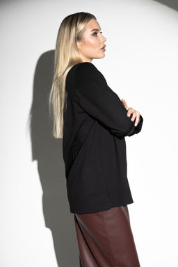 Лонгслив с V- образным вырезом