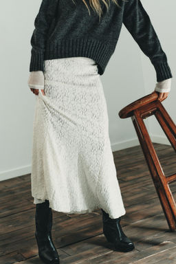 SOFT TOUCH LACE SKIRT - Zara фото 2