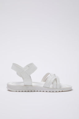 Trendyol Shoes Beyaz Toka Detayl? Buyuk/Kucuk K?z Cocuk Kids Sandalet TAKSS25SD00040