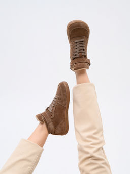 Кеды босоногие женские демисезонные 211.NATAbr.Серо-коричневая замша/Байка