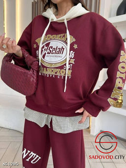 Женский спортивный костюм