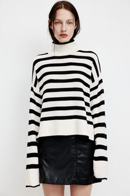 Jersey de punto fino con cuello perkins