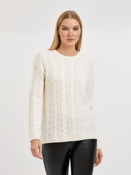 джемпер женский со спущенной линией плеча и с косами