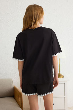 Trendyolmilla Siyah %100 Pamuklu Papatya Serit Detayl? Sortlu Orme Pijama Tak?m? THMSS25PT00076 фото 5