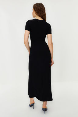 Siyah K?sa Kol Bodycone/Vucuda Oturan Bisiklet Yaka Esnek Orme Maxi Kalem Elbise TWOSS24EL00097