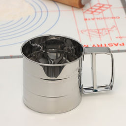 Кружка - сито для просеивания муки Доляна, металл, серебристая