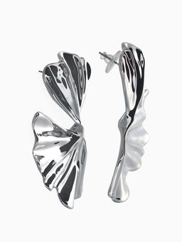 Серьги пластик Лепестки асимметрия, цвет серебро - Qf фото 2