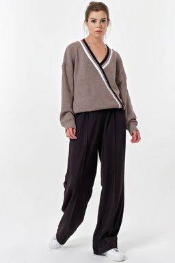 Пуловер вязаный оверсайз со спущенным плечом из хлопка капучино