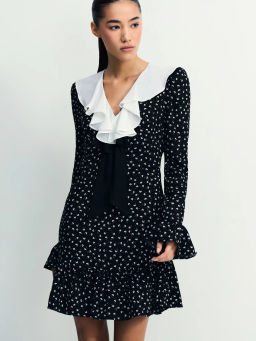 Платье мини с контрастным воротником / Zarina