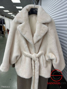 Искусственная короткая шуба из эко меха с поясом - Bruno фото 5