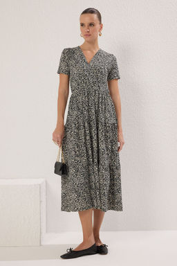 Siyah Cicekli Cicekli Kruvaze Skater/Belden Ac?lan Fitilli Esnek Orme Elbise TWOSS24EL00417