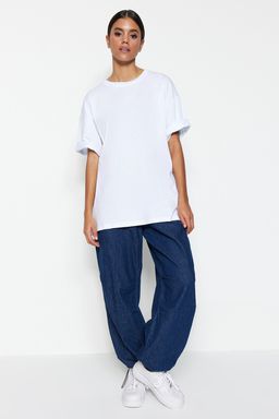 Beyaz %100 Kal?n Pamuklu Premium Oversize/Genis Kal?p Bisiklet Yaka Orme T-Shirt TWOSS23TS00040