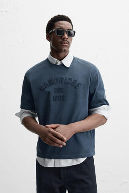 CAMBRIDGE EMBOSSED TEXT T-SHIRT - Zara фото 2