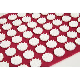 Аппликатор «Кузнецова», 70 колючек, спанбонд, 23×32 см, красный.