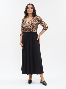 Юбка из плотного трикотажа UB17406BLK00