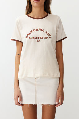 TRENDYOLMILLA Ekru %100 Pamuk Slogan Bask?l? Kontrast Biye Detayl? Orme T-Shirt TWOSS24TS00105  фото 13