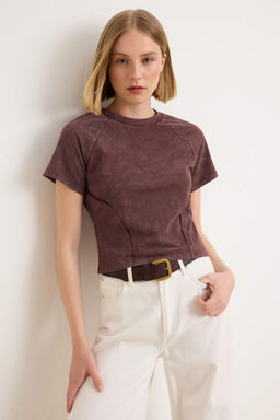 Kahverengi Duz Fitted Bisiklet Yaka Reglan Kol K?sa Uzun Pamuklu Esnek Orme T-Shirt TWOSS26TS00246