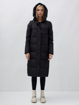 Пальто утепленное стеганное зимнее с капюшоном женское черного цвета 9628Ch - Mtforce фото 6