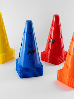 Конус FN Cones With Holes (23cm) Red