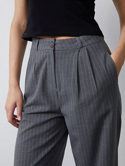 Loose Fit ?izgili Kad?n Pantolon