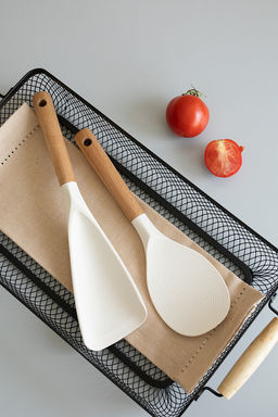 Ложка для мультиварки молочный силикон+нейлон, ручка из бука - Denastia фото 4