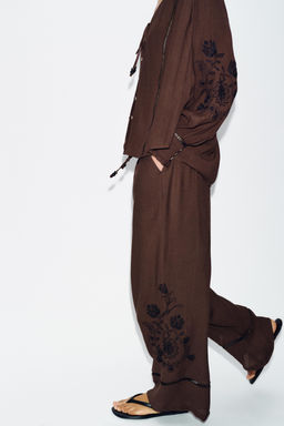 PANTAL?N ANCHO BORDADOS ENTREDOSES / Marr?n - Zara фото 3