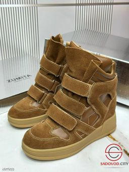 женские ботинки на платформе