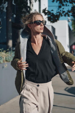 WATER-REPELLENT QUILTED HOODED JACKET