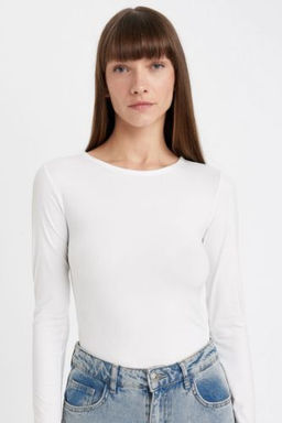 Beyaz Slim Fit Dar Kesim Bisiklet Yaka Basic Duz Uzun Kollu Tisort