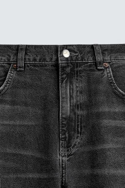 FLARE FIT JEANS