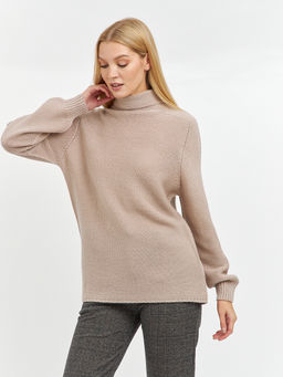 водолазка женская свободного кроя с манжетами