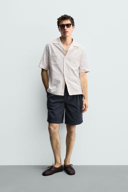 CAMISA RELAXED FIT JACQUARD RAYAS / crudo-blanco