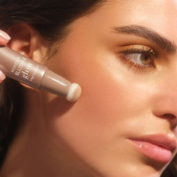 Новинка ARTDECO Жидкий хайлайтер Wonder Blush & Glow, тон 2, 12 мл