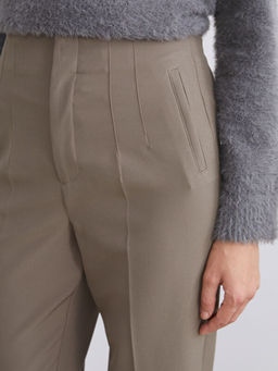 Dar Fit Pileli Kad?n Pantolon